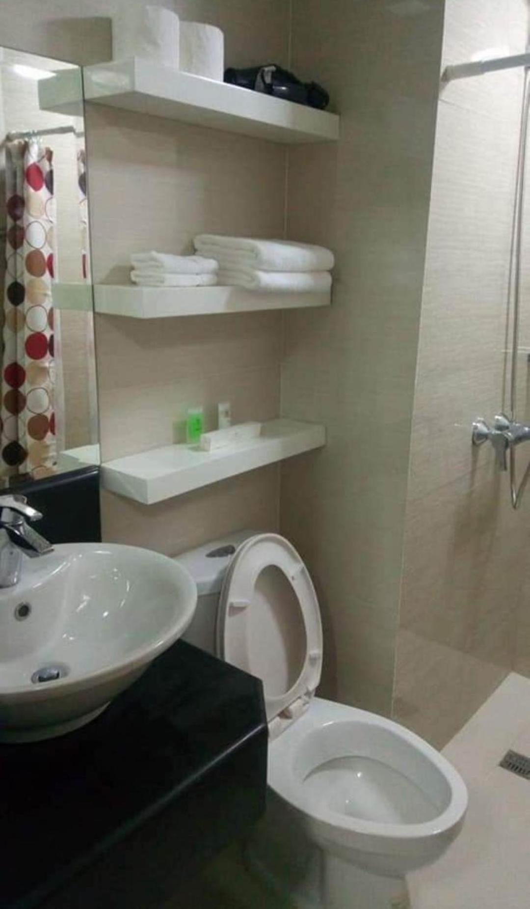 Pasay Condotel Near Naia Terminal 3 Экстерьер фото